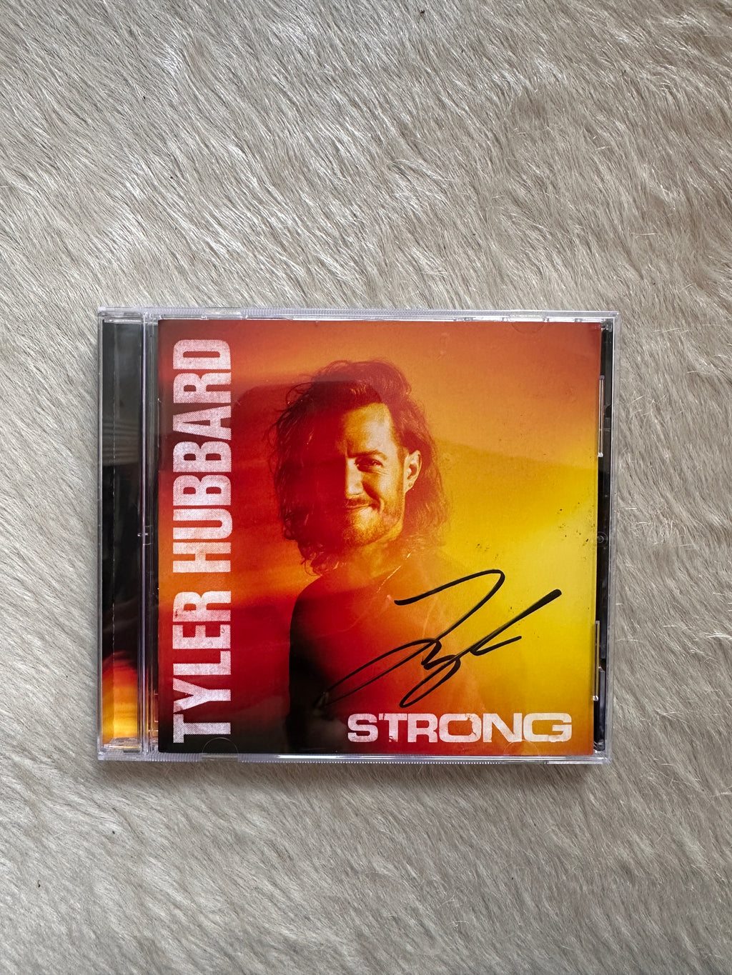 Tyler Hubbard - Strong